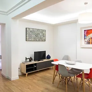 Apartment Uzeda, CTA