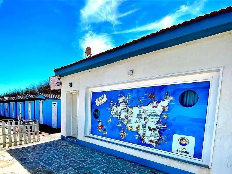 Villaggio Albergo Internazionale La Plaja CTA 3*,